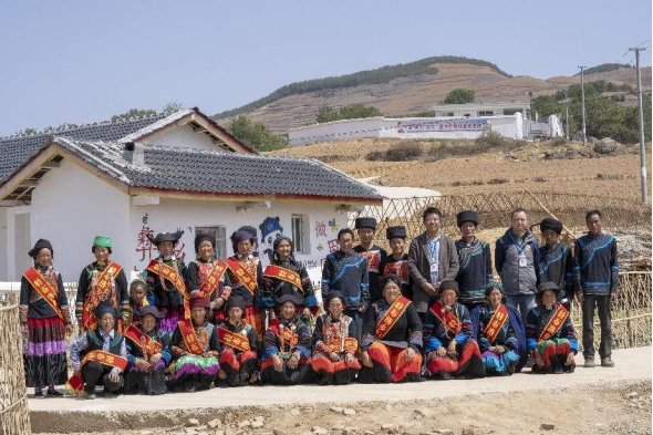 ��ɽ����70���� �� �۽������桱��׼��������ƴ���ɽ��ȫ�ƽ���������